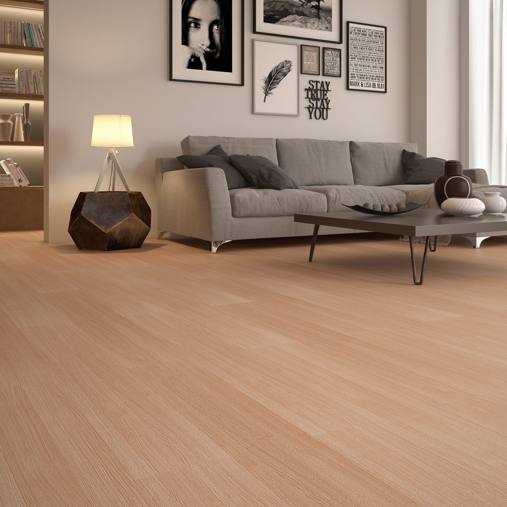 Piso Laminado Carvalho com rodapé de 2cm na cor similar - Durafloor