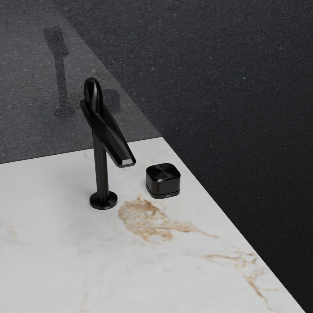 Bica de Mesa Memphis P Black Matte Deca Cód. 1790.BL107.MT + Acionamento de torneira de mesa quadrado Deca You Black Matte